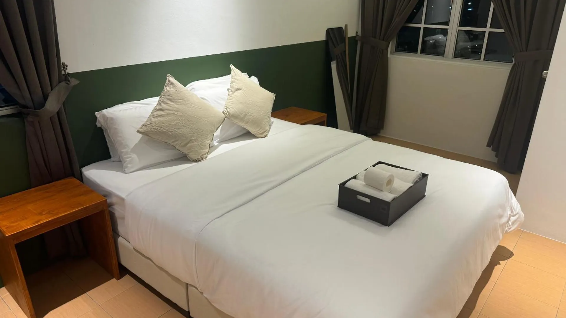 Jambul Villa 3-Storey Corner House 6Bed5Bathroom Bayan Lepas 0*,  Malaysia